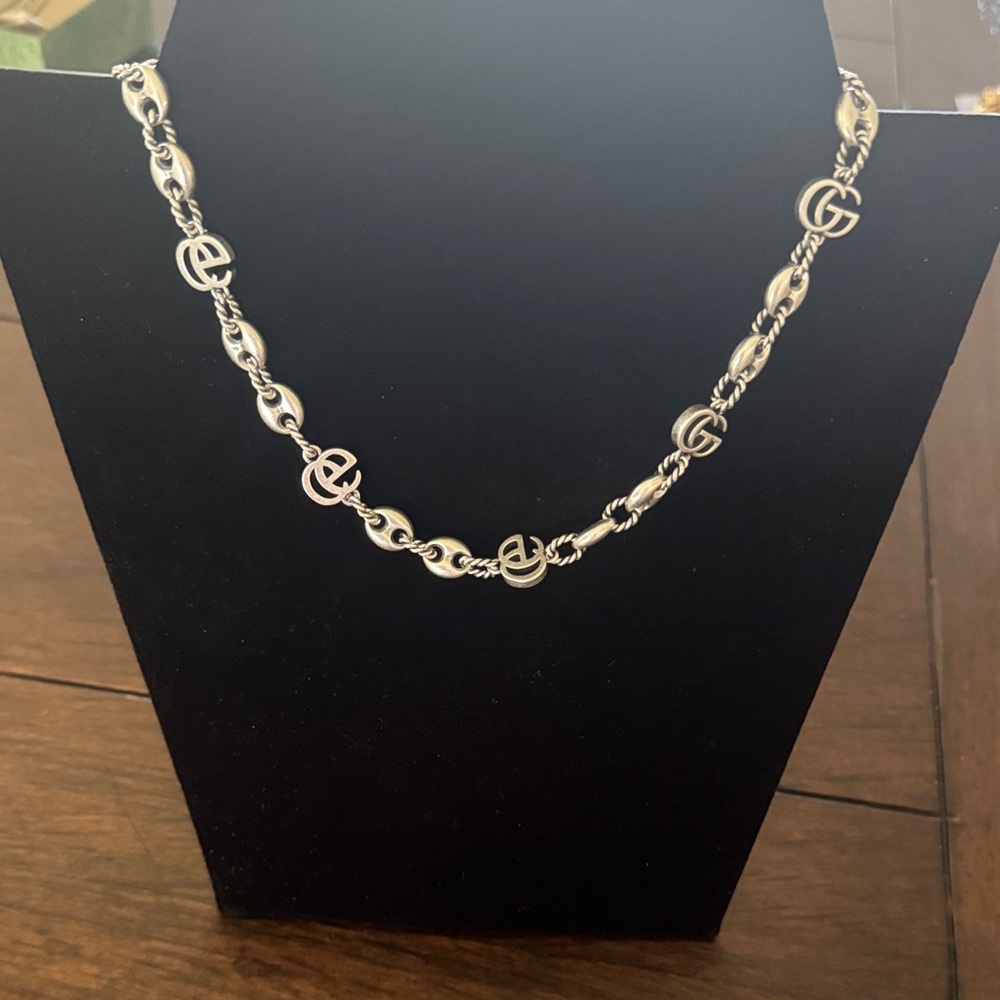 Gucci Silver Interlocking G Link Necklace